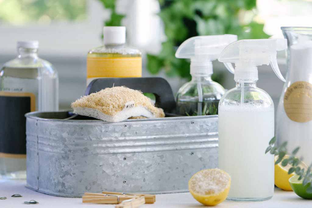 DIY Spray Remove Grease Stains From Kitchen Surfaces